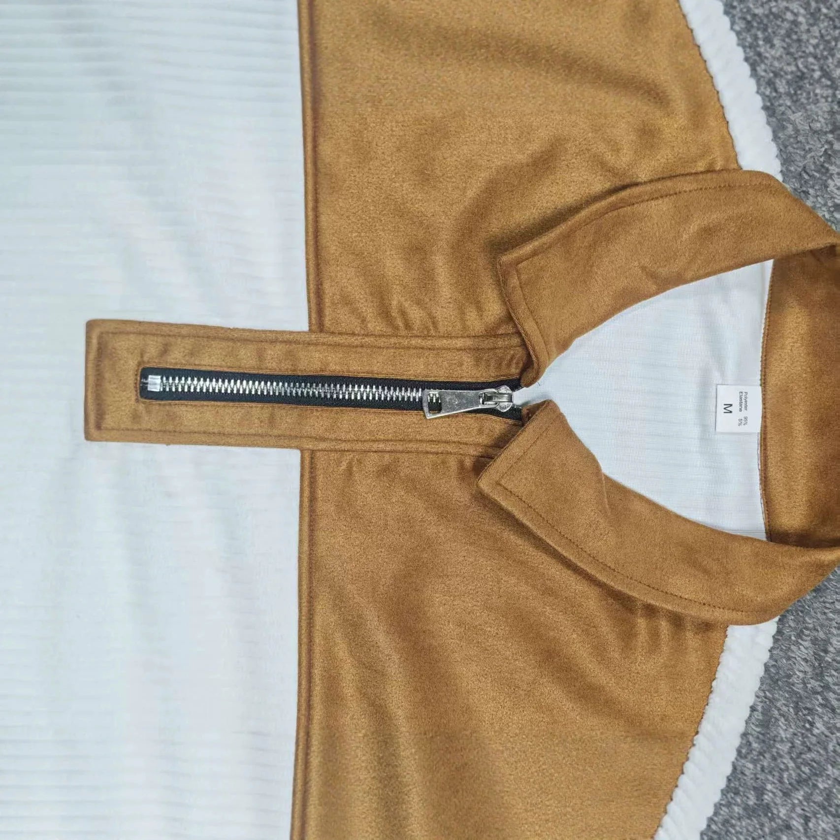 Sweat-shirt sport décontracté en velours côtelé color-block pour homme, col montant boutonné, coupe ample, collection Printemps-Automne 2026